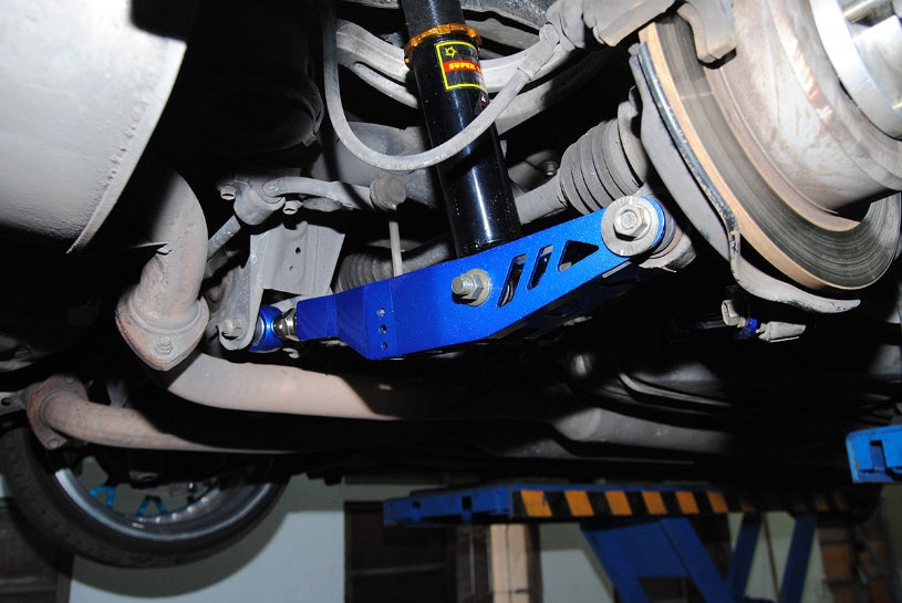 Hardrace Rear Lower Control Arms (Harden Rubber) 2pc Set for '00-'13 Lexus IS | '98-'11 GS | '01-'10 SC