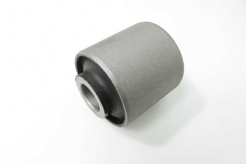 LAND CRUISER '90-97 REAR UPPER ARM BUSH
(HARDEN RUBBER) - 4PCS/SET