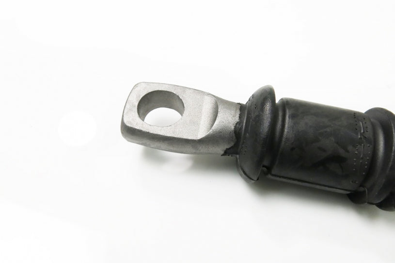 TOYOTA CAMRY 92-01 / ES300 97-01
FRONT LOWER ARM BUSHING (HARDEN RUBBER) 4PCS/SET