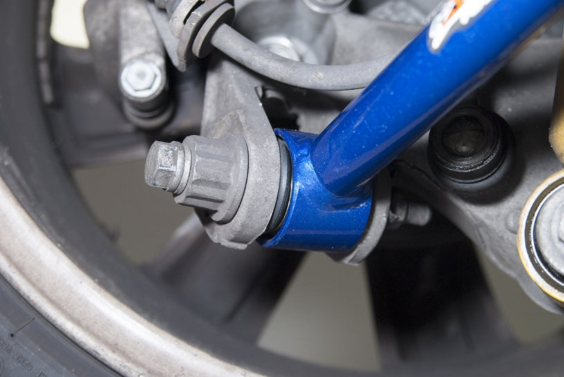 MINI COOPER/COOPER S ADJ.REAR ARM
R50/52/53/55/56/57/58/59/60/61
INCLUDE HEADLIGHT LEVELING LOCKING BRACKET
(PILLOW BALL) 4PCS/SET