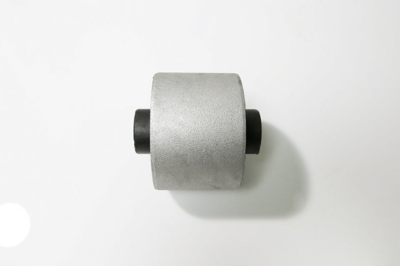 TEANA '08-/ALTIMA'08-13/MURANO'09-14
FRONT LOWER ARM BUSH,REAR
(HARDEN RUBBER) 2PCS/SET