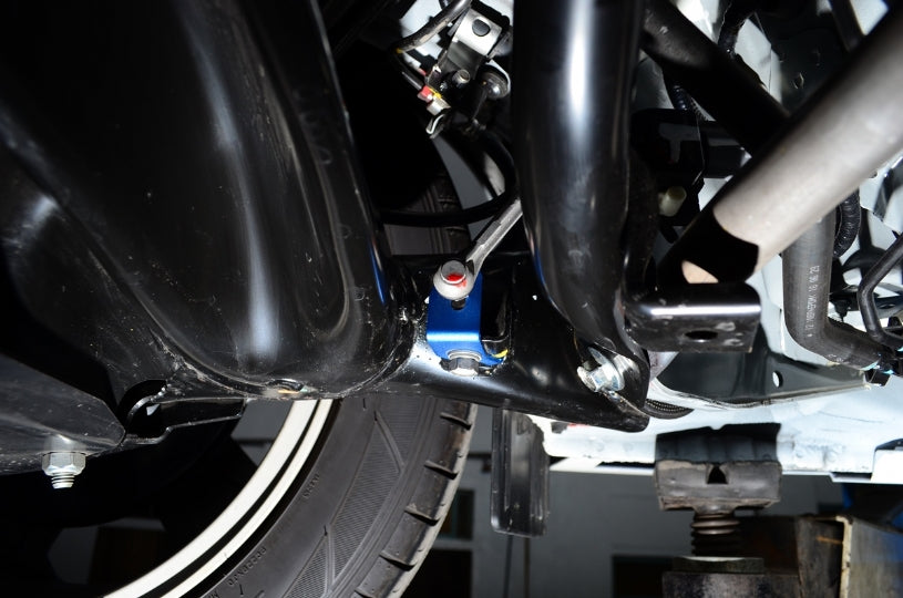 HONDA HR-V '14- / VEZEL '14- REAR SIDE HEADLIGHT LEVELING BRACKET 1PCS/SET