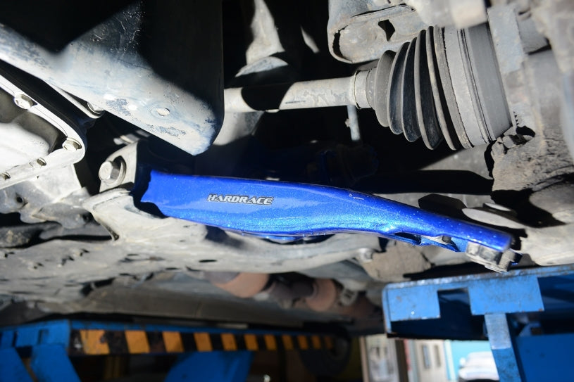 ALTIS'01 FRONT LOWER CONTROL ARM
(HARDEN RUBBER) 2PCS/SET