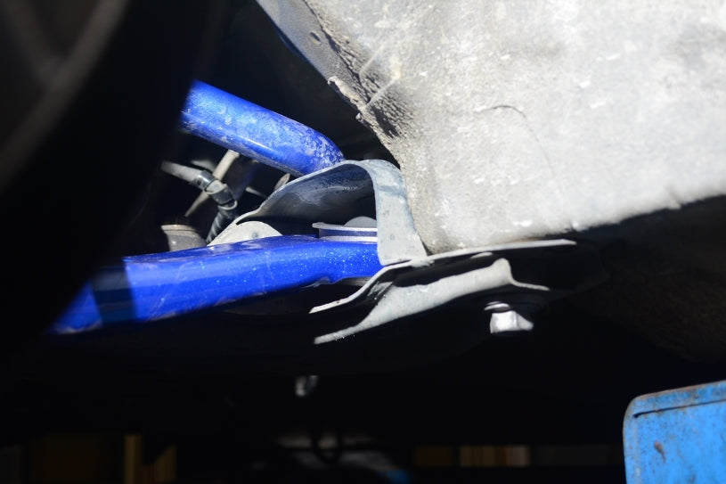 ALTIS'01 FRONT LOWER CONTROL ARM
(HARDEN RUBBER) 2PCS/SET