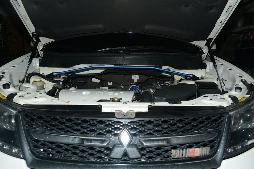 Q0048 | MITSUBISHI OUTLANDER '06-12 FRONT STRUT BRACE - 1PC/SET