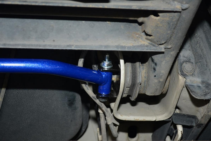 Q0175 | SUZUKI SWIFT '04-10 REAR LOWER BRACE - 1PCS/SET