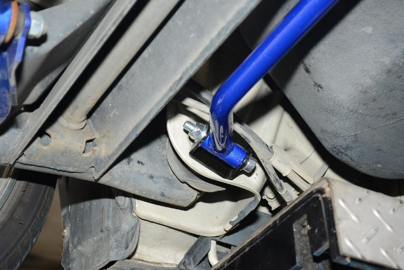 Q0175 | SUZUKI SWIFT '04-10 REAR LOWER BRACE - 1PCS/SET