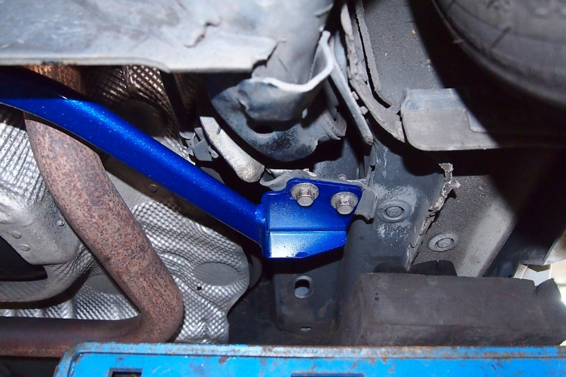 Q0193 | FORD FIESTA '08-17 MK7 MIDDLE LOWER BRACE - 1PCS/SET