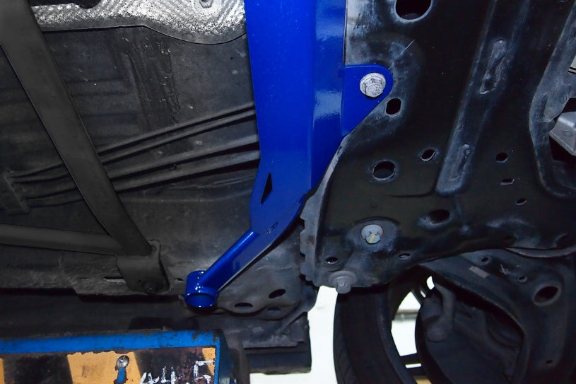 Q0193 | FORD FIESTA '08-17 MK7 MIDDLE LOWER BRACE - 1PCS/SET