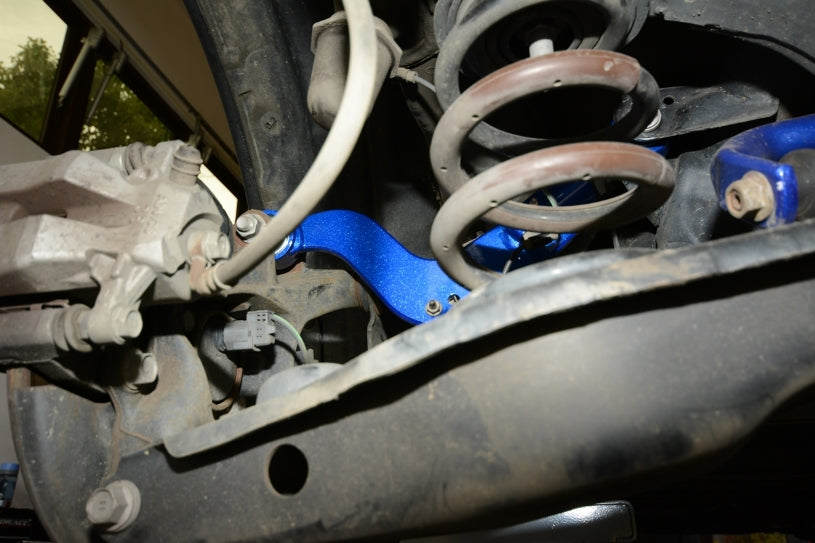 Q0046 | TOYOTA RAV4 '06- /LEXUS NX '15- REAR CAMBER KIT (PILLOW BALL+HARDEN RUBBER) - 2PCS/SET