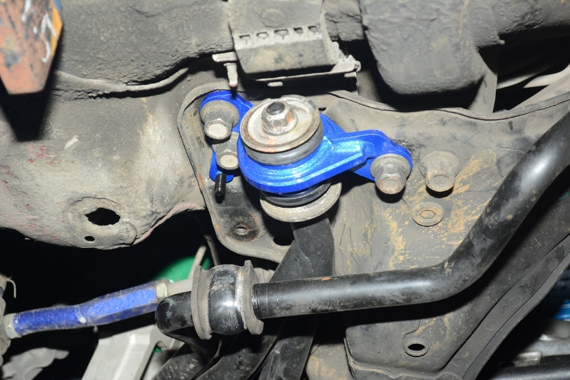 Front Compliance Bushings with Offset Bushings Increase Caster - 92-95 Civic | 94-01 Integra