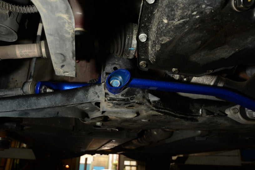 Q0244 | HYUNDAI ELANTRA SPORT 1.6T '17- FRONT LOWER BRACE - 1PCS/SET